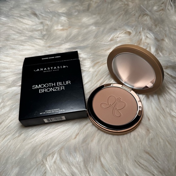 ☀️NEW Anastasia Beverly Hills Smooth Blur Matte Powder Bronzer - Picture 4 of 4